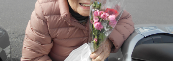 花を選ぶ イメージ